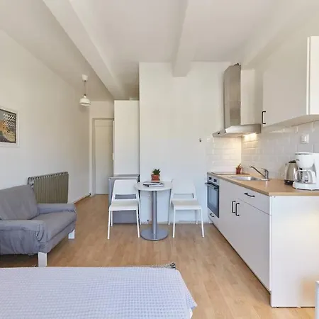 Bright Lovely Central Studio In Thessaloniki Exterior photo