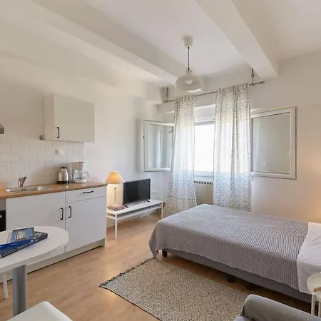 Bright Lovely Central Studio In Thessaloniki Exterior photo